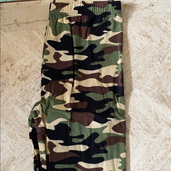 Green & tan camo leggings - Picture 1 of 1